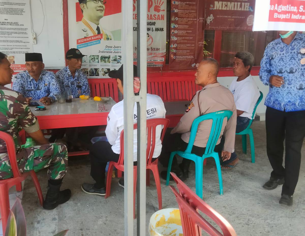 Bhabinkamtibmas Polsek Anjatan Dekatkan Diri Dengan Warga Desa Wanguk